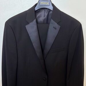 Keneth Cole Reaction Black Tuxedo